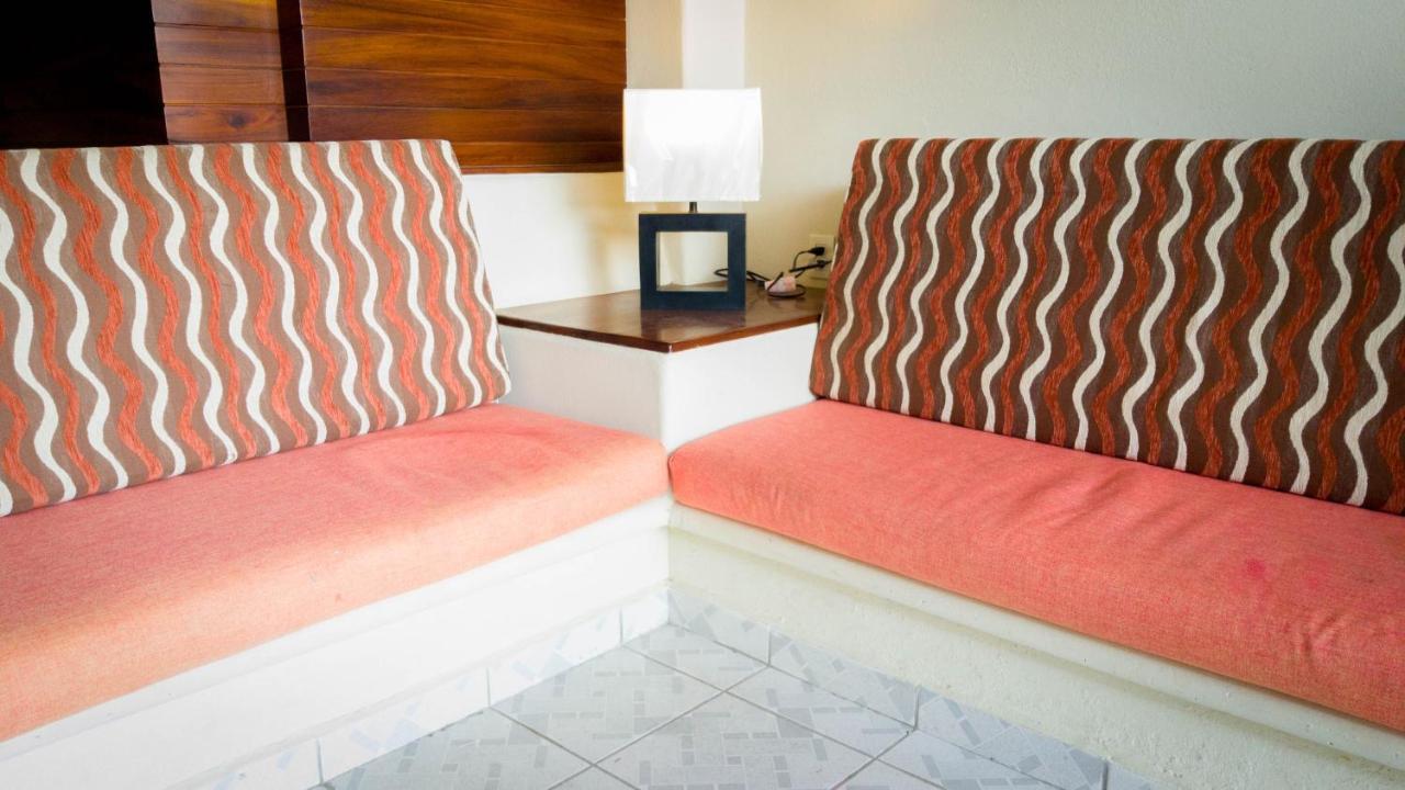 Bonito Hotel By Arans Zihuatanejo Exterior foto