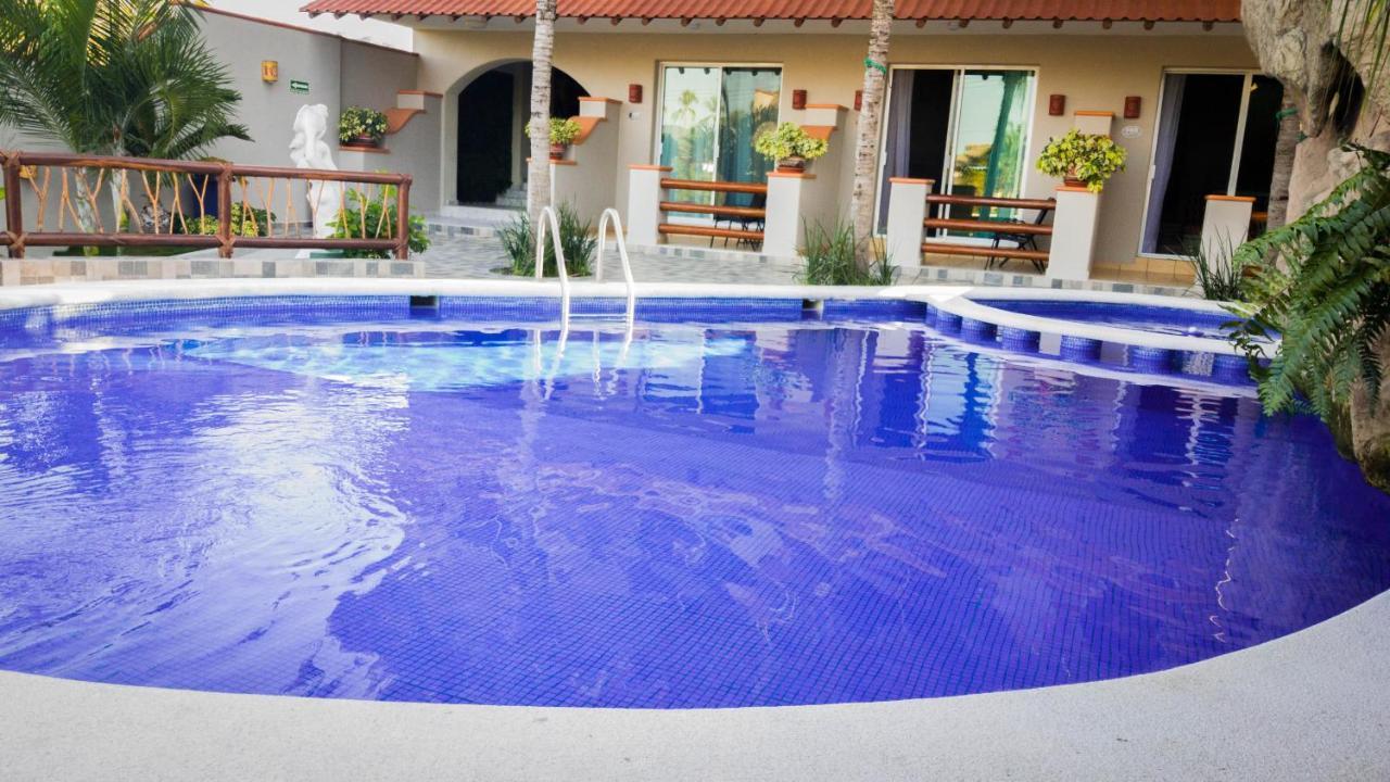 Bonito Hotel By Arans Zihuatanejo Exterior foto